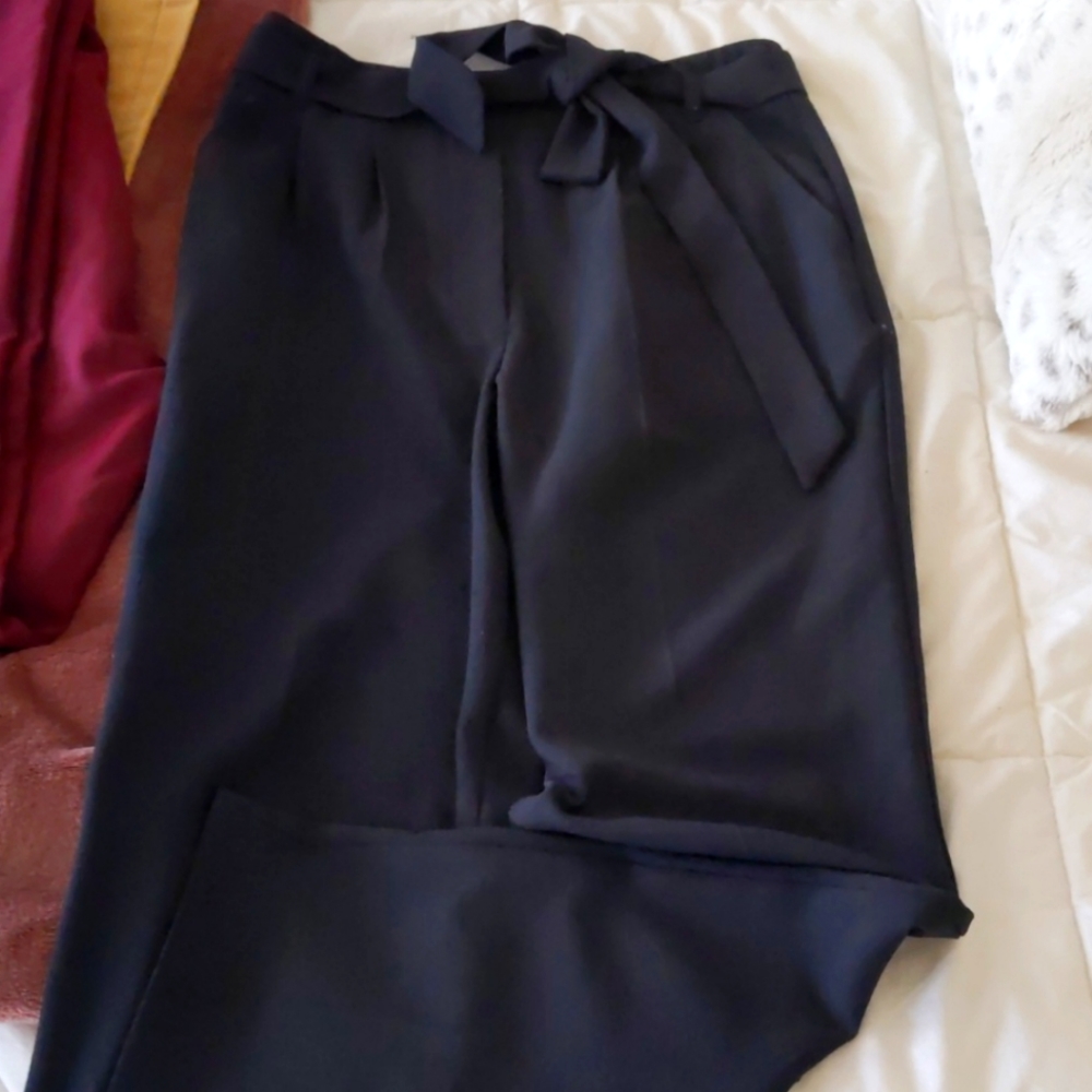 High waist, bow tie slacks
